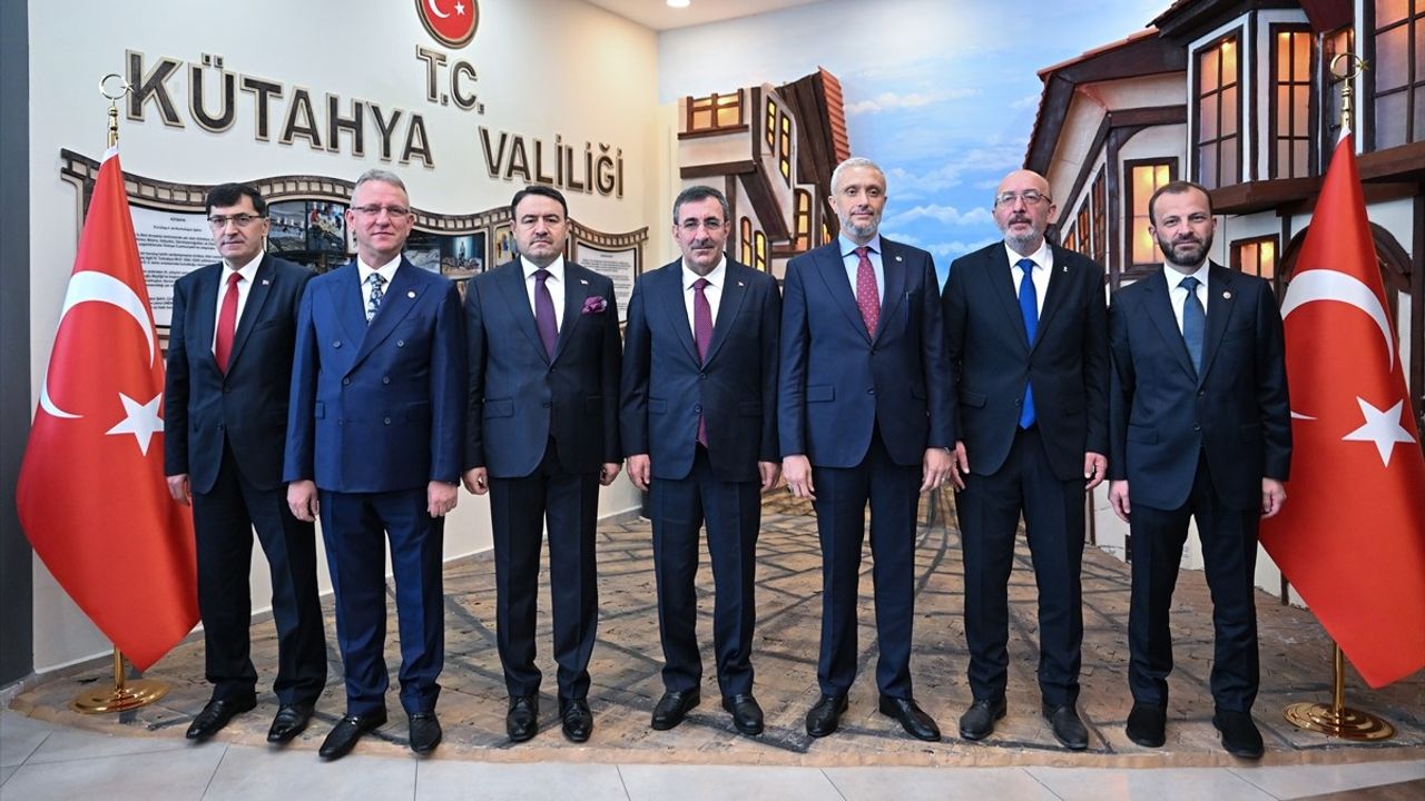 Cevdet Yılmaz: AK Parti İstikrar İçinde Değişimi Yakalayan Bir Parti