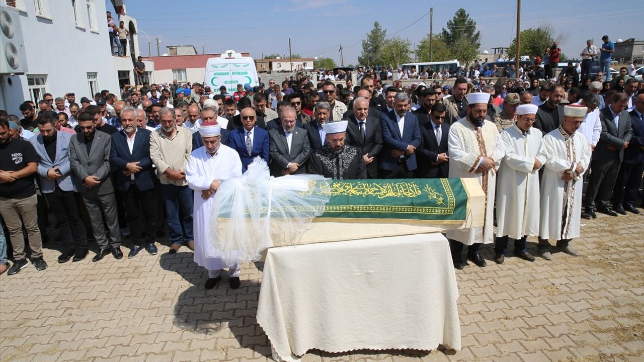 Diyarbakır'da Narin Güran İçin Son Veda