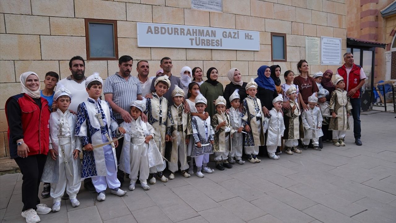 Erzurum'da 150 Çocuk İçin Sünnet Şöleni Gerçekleşti