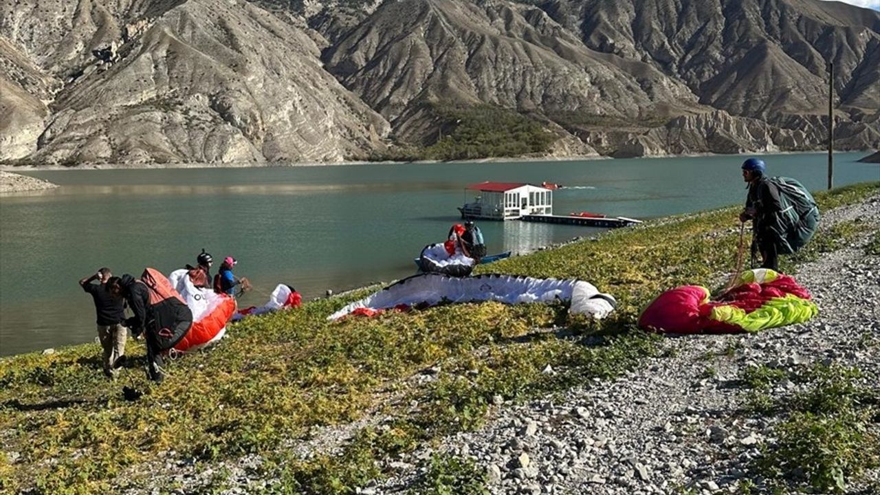 Erzurum'da Hava Sporları Festivali İkinci Günüyle Devam Ediyor