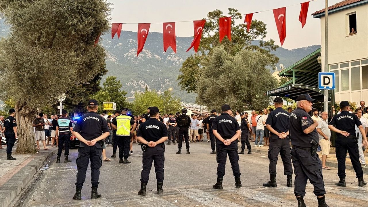 Fethiye'de Kavga: 13 Yaralı