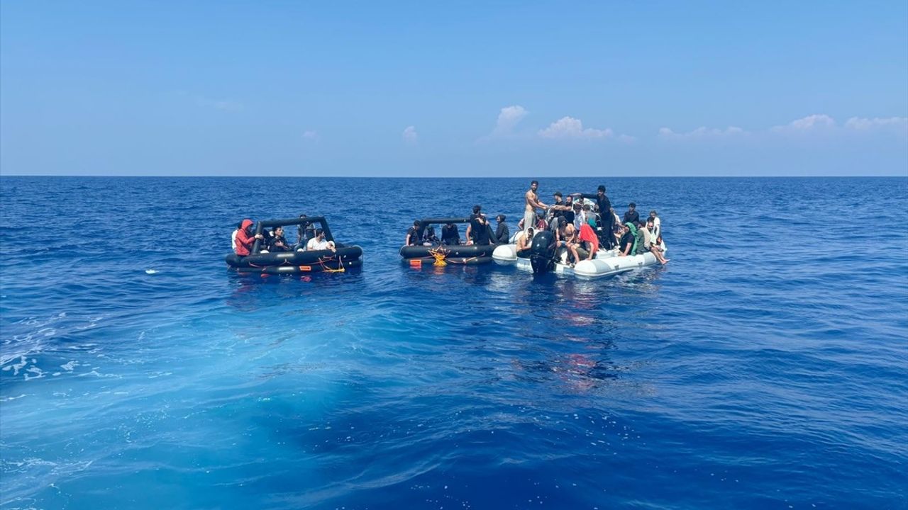 Fethiye'de Yunan Unsurlar Tarafından İtiş edilen 117 Göçmen Kurtarıldı