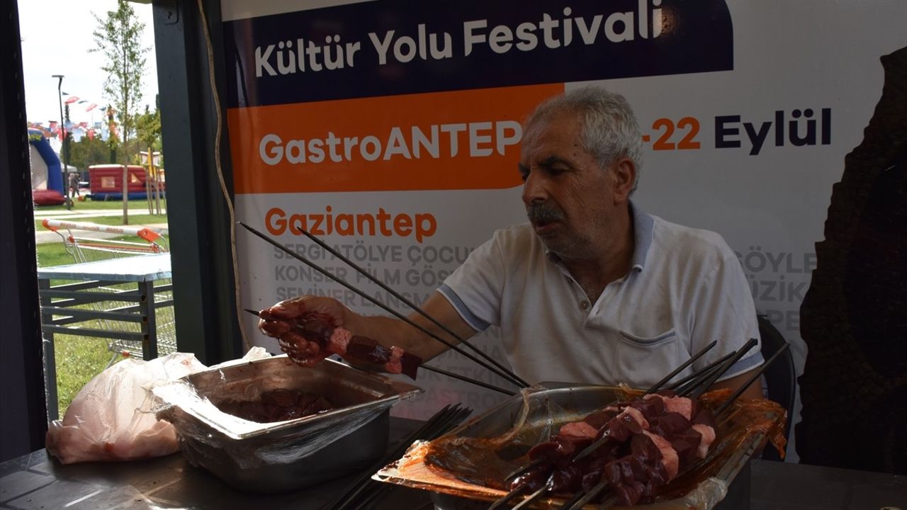 GastroAntep Kültür Yolu Festivali 5. Gününde Ziyaretçileri Ağırlıyor