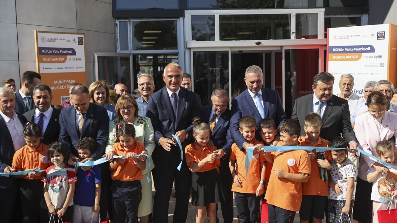 Gaziantep'te Yeni Kütüphane Açılışı