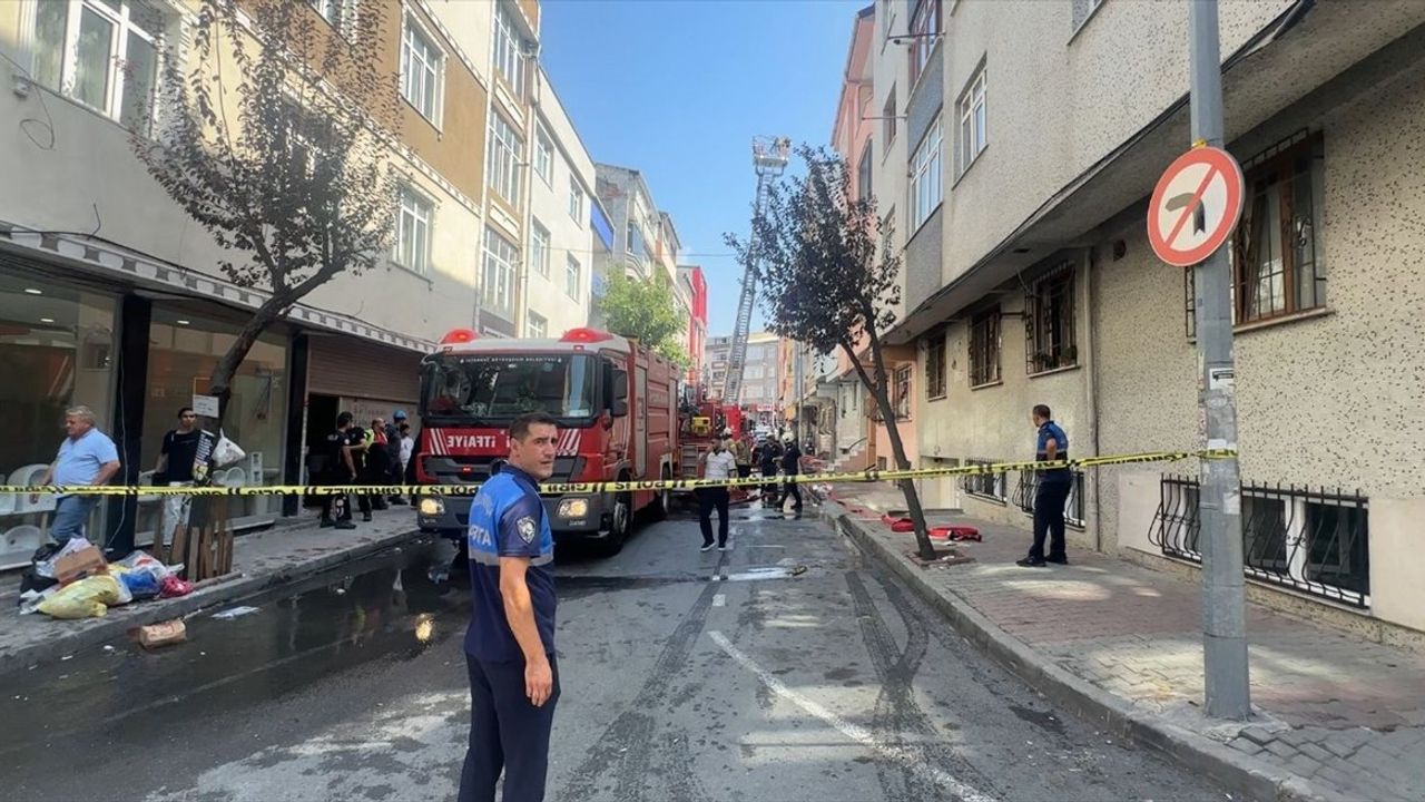 Gaziosmanpaşa'daki Apartman Yangını Kontrol Altında