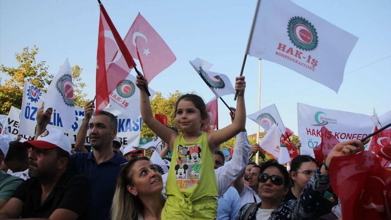 HAK-İŞ'ten Vergi Düzenlemesine Tepki