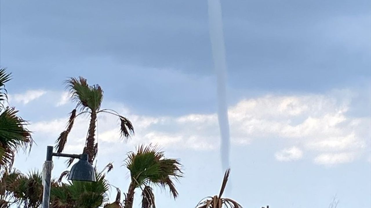 Hatay'da Görülen Deniz Hortumu Panic Yaratıyor