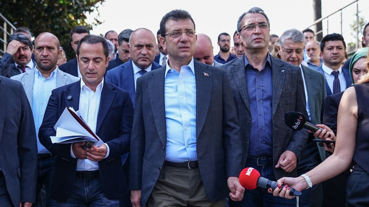 İBB Başkanı İmamoğlu, Başakşehir'de Yeni Sosyal Alanı İnceledi