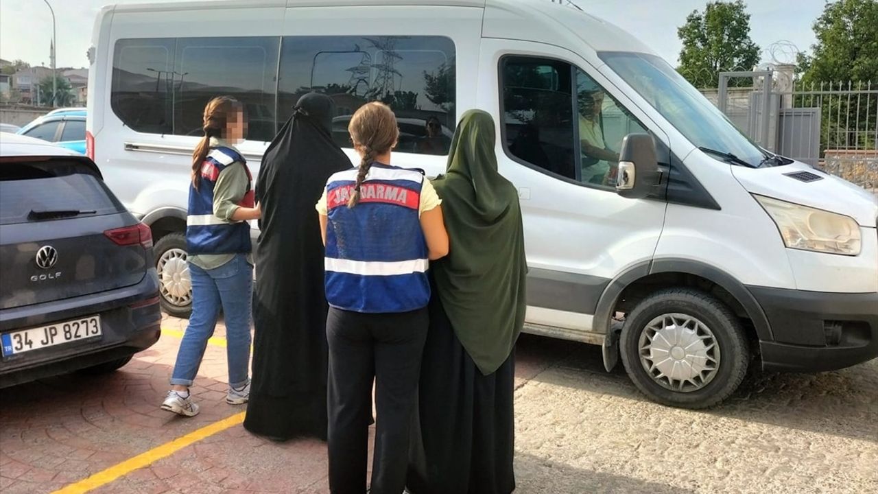 İzmir'de DEAŞ Operasyonunda İki Tutuklama