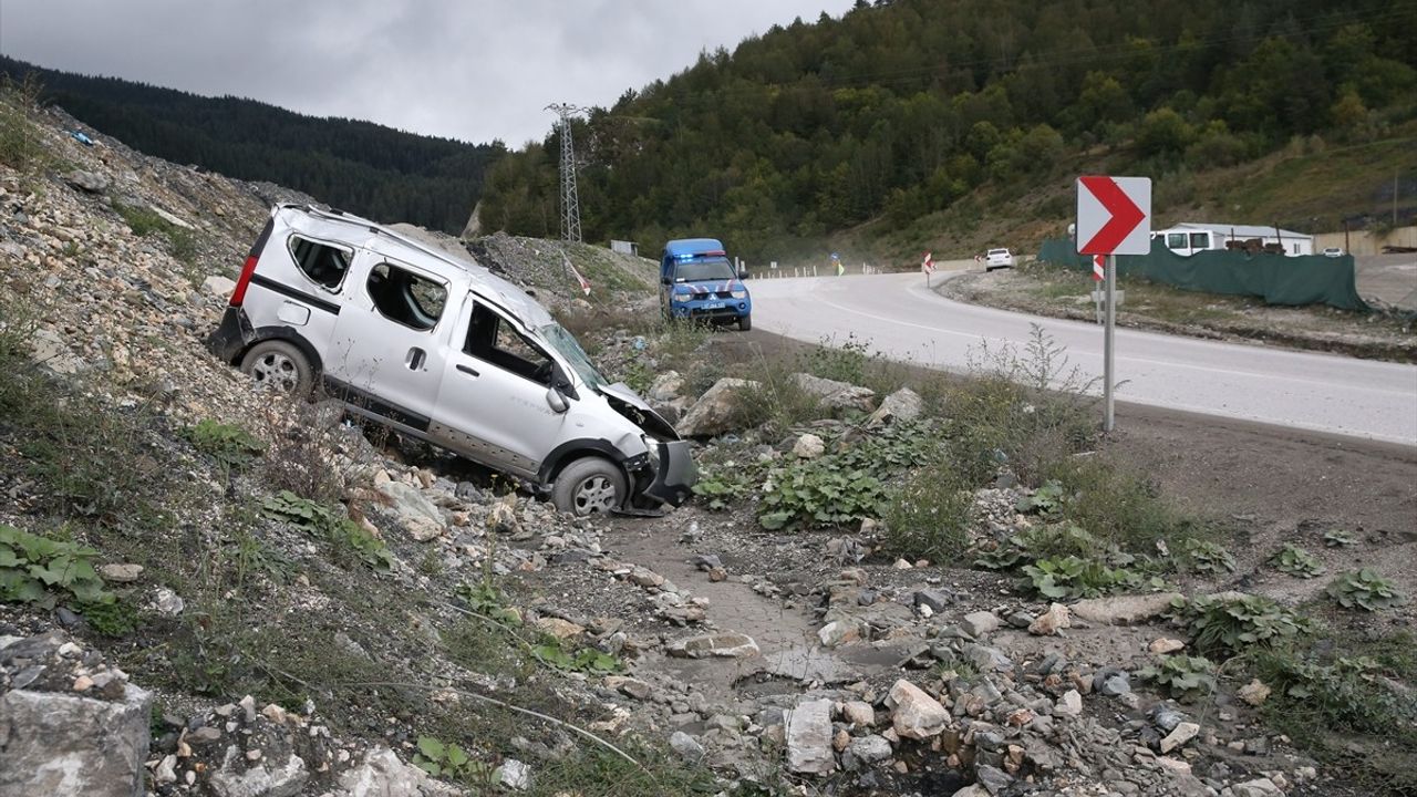 Kastamonu'da Otomobil Devrildi: 5 Yaralı