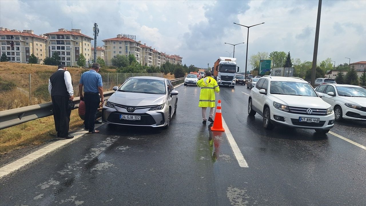 Kocaeli Otoyolu'nda Zincirleme Kaza: 7 Yaralı