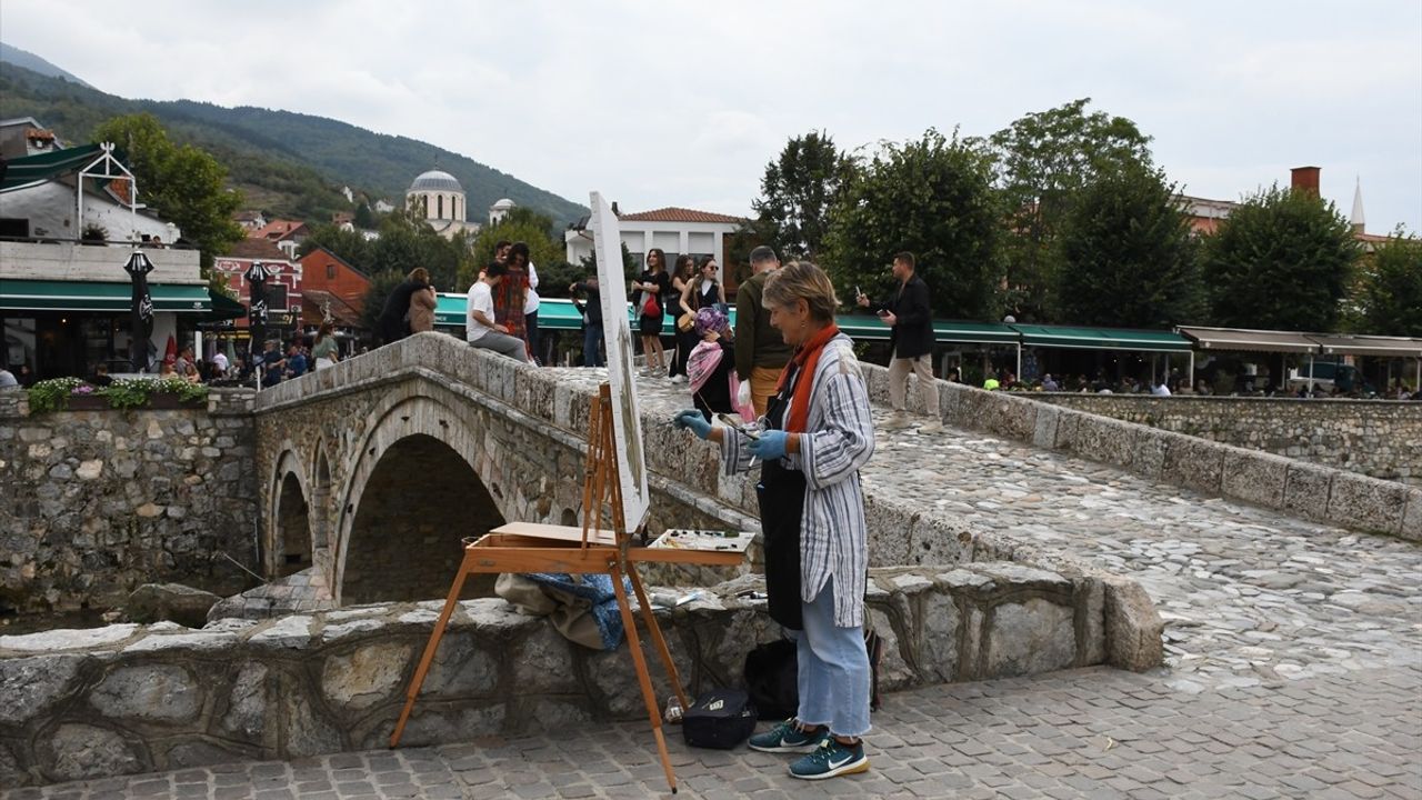 Kosova'da 22. Uluslararası Sanatla Uyanmak Festivali Başladı