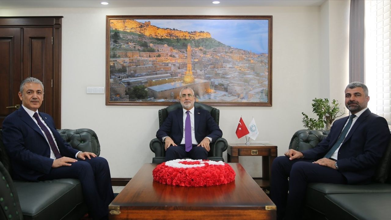 Mardin Valiliği'nde Önemli Ziyaret