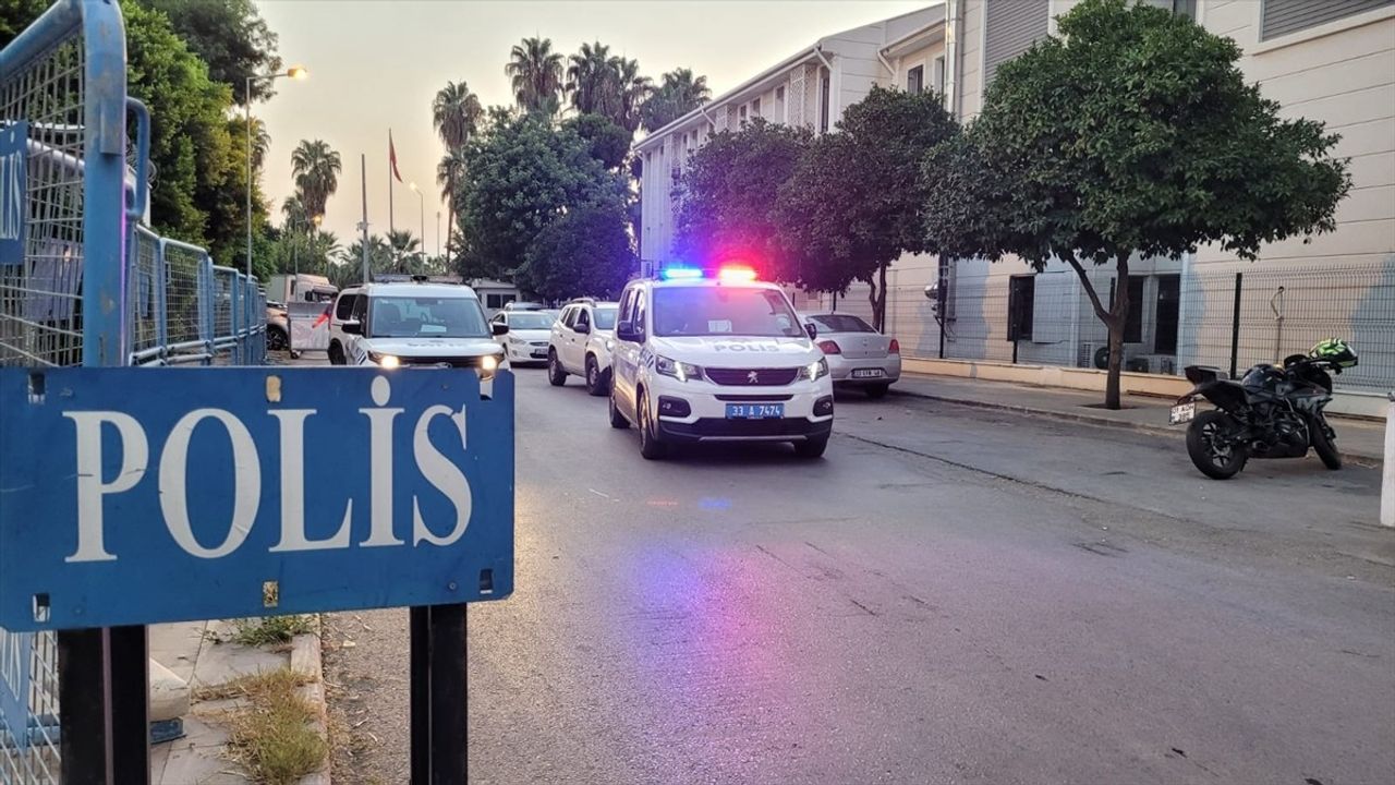 Mersin'de Hapis Cezası Bulunan 52 Hükümlü Yakalandı
