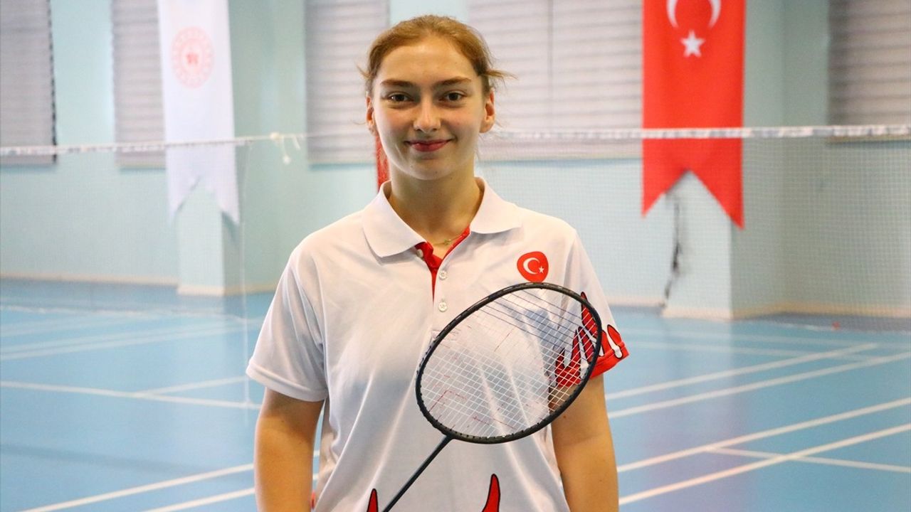 Milli Badmintoncu Sinem Yıldız'ın Hedefleri