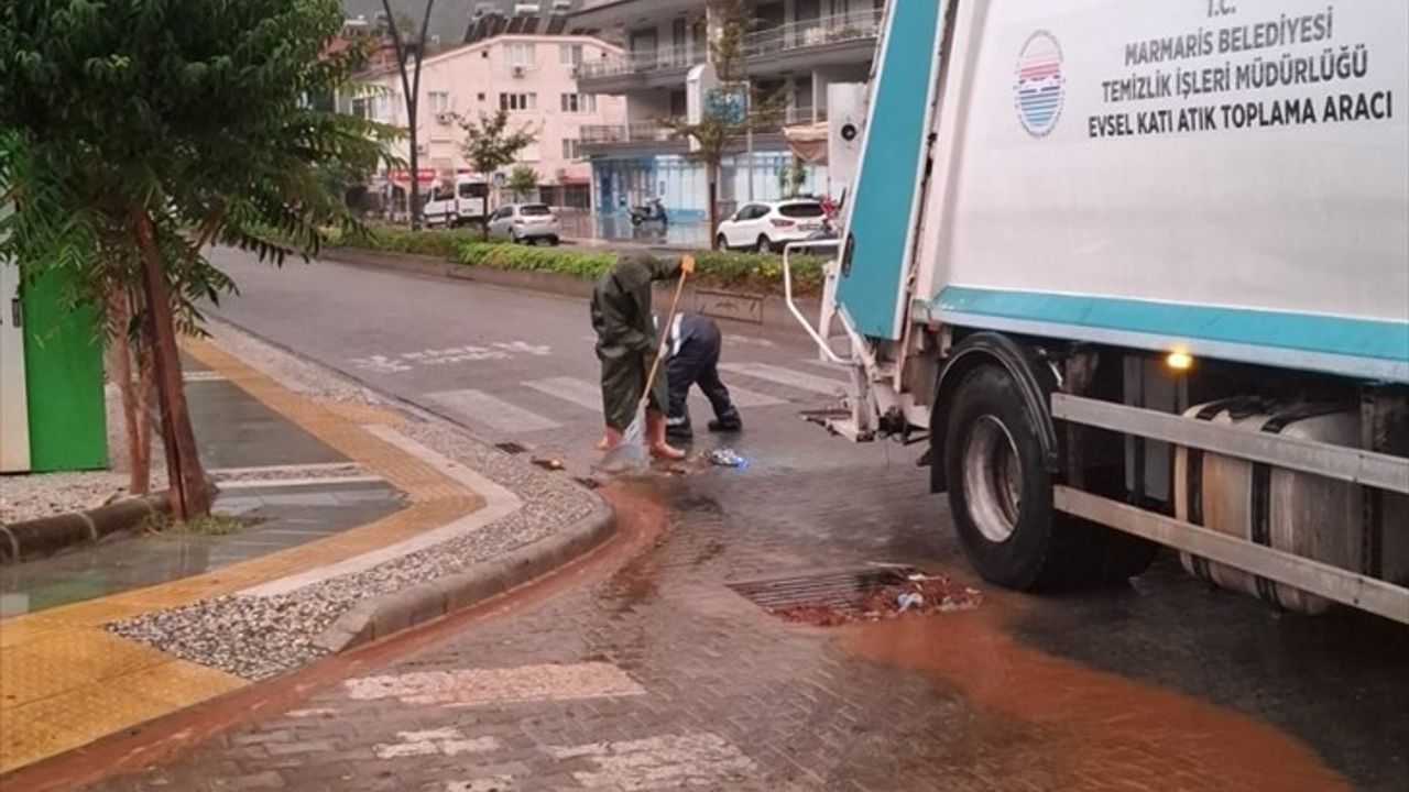 Muğla'daki Sağanak Yağış Ulaşımı Olumsuz Etkiledi