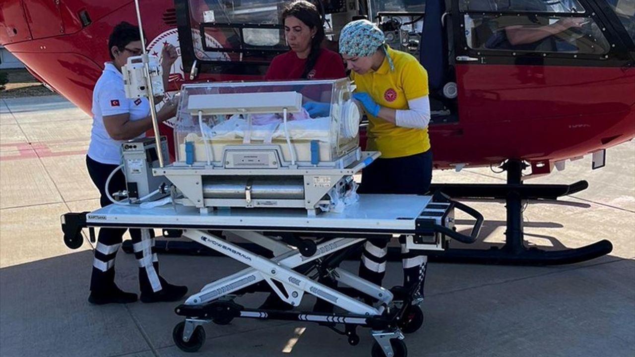 Muğla'dan Antalya'ya Ambulans Helikopterle Bebek Sevk Edildi