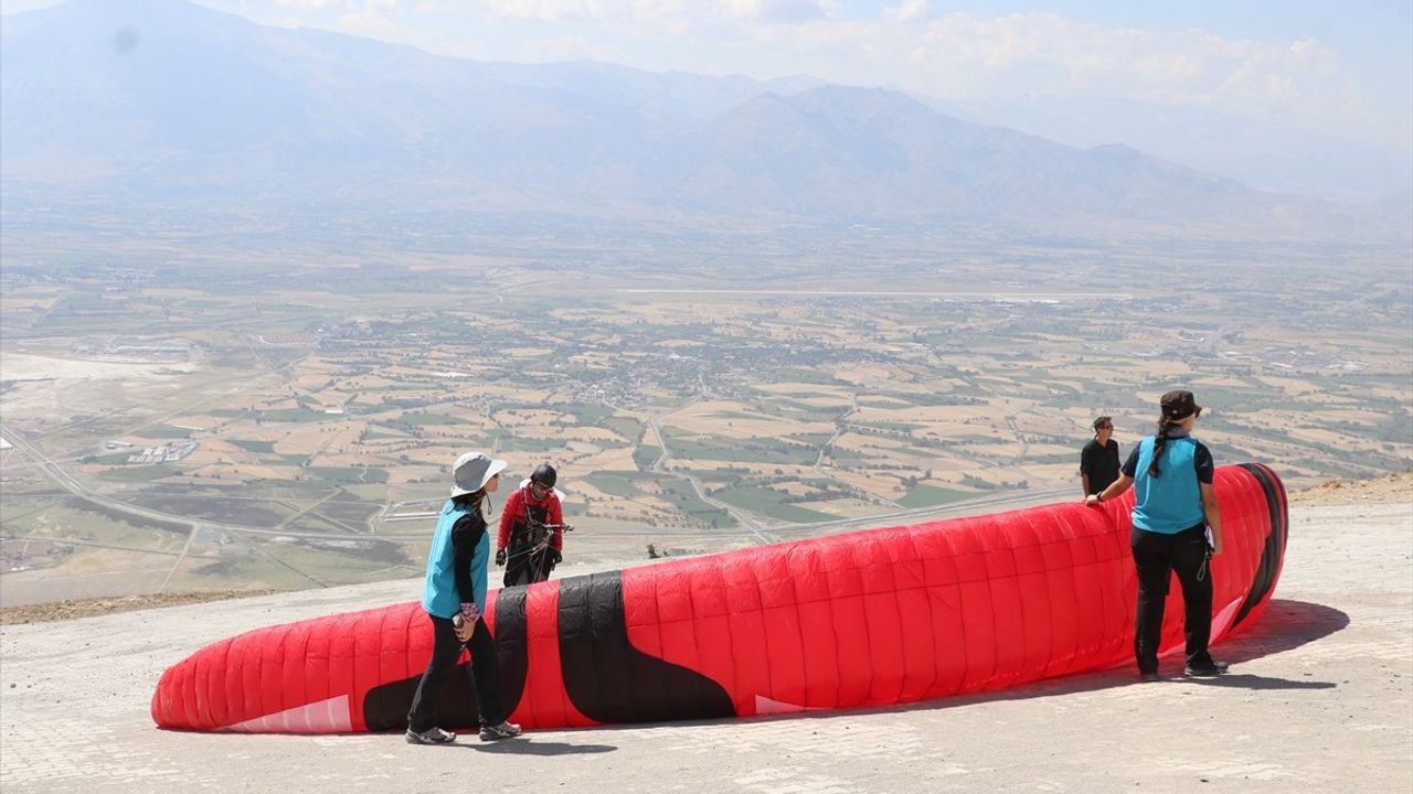 Paramotor Sporcuları Artık Kayıt Altında