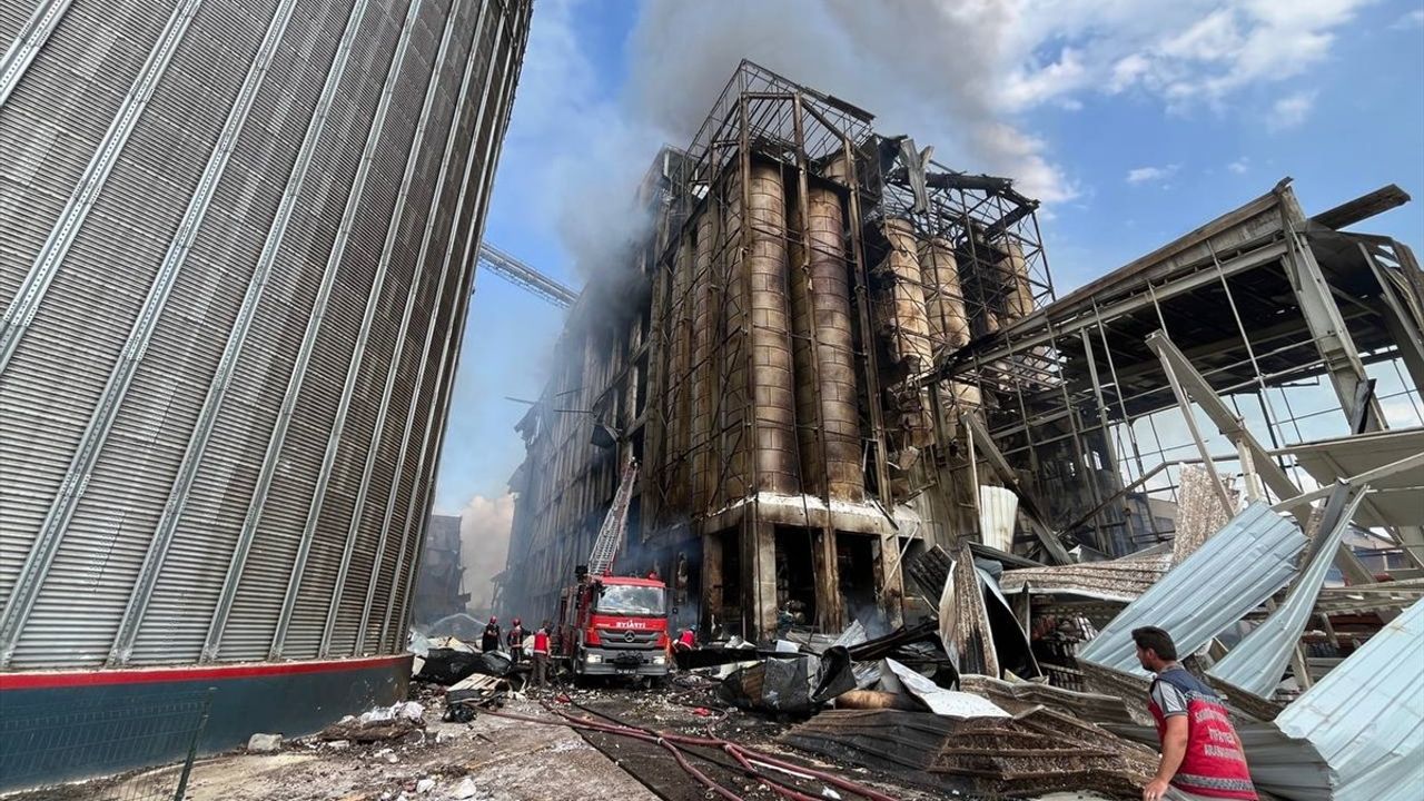 Sakarya'da Makarna Fabrikasında Patlama: 20 Yaralı