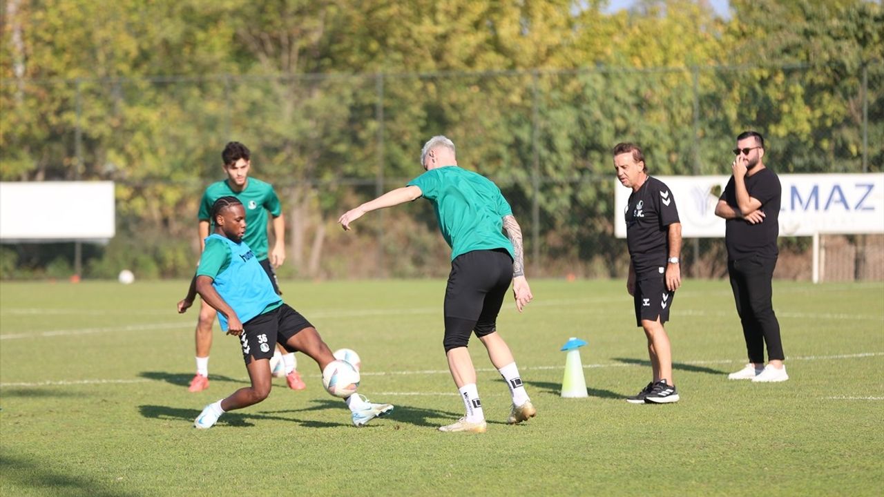 Sakaryaspor, Ümraniyespor Maçı İçin Hazırlıklarını Sürdürüyor