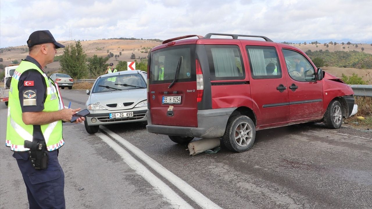 Samsun'da Trafik Kazası: 4 Yaralı