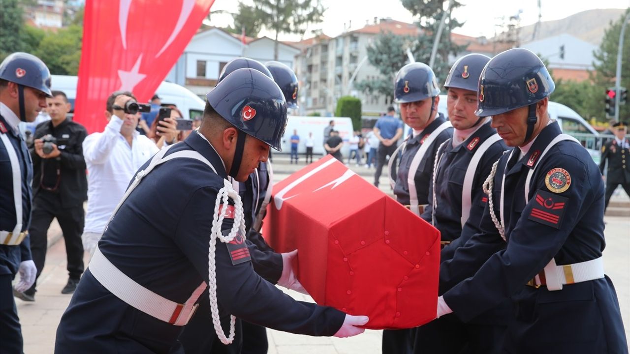 Şehit Jandarma Uzman Onbaşı Doğan Kızılateş'in Cenazesi Törenle Defnedildi