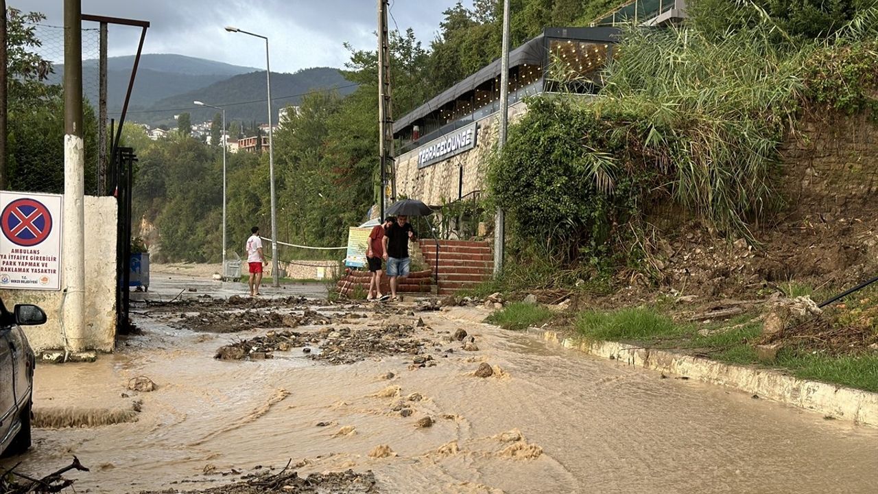 Sinop'ta Sağanak Yağış Etkisi