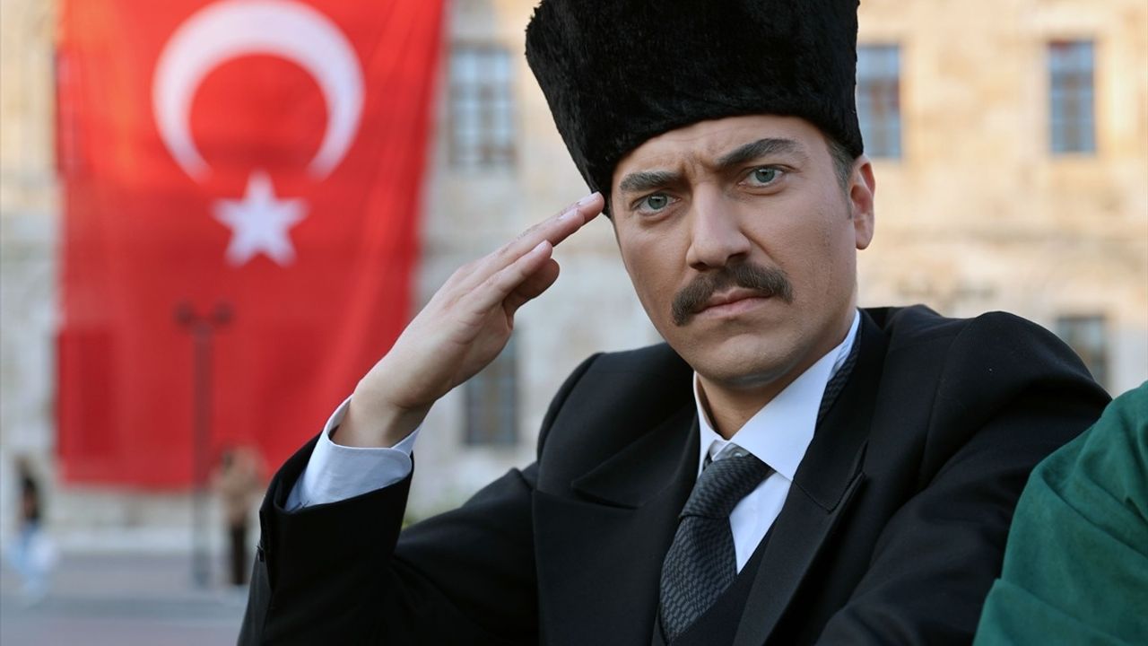 Sivas'ta Atatürk'ün Gelişi Temsili Olarak Canlandırıldı