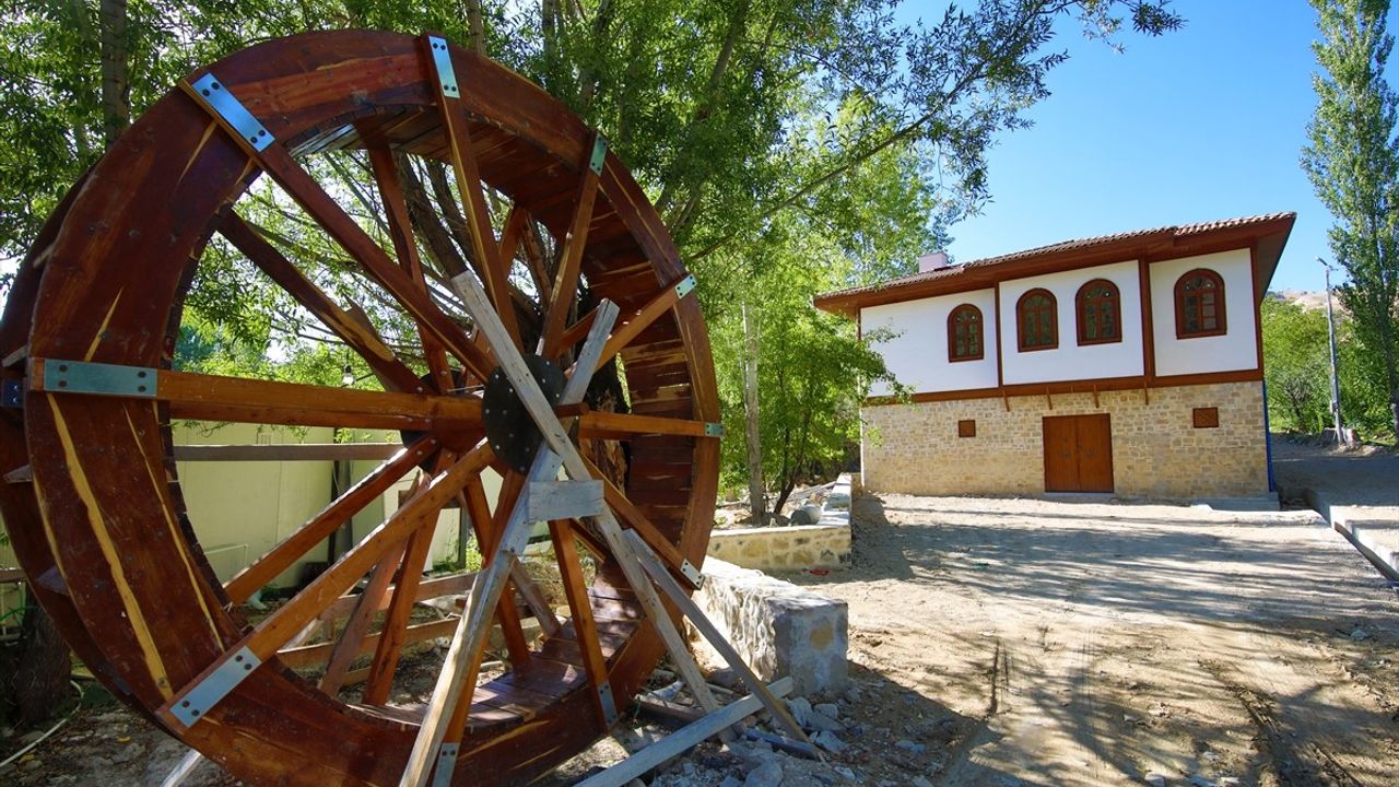 Somuncu Baba'nın Tarihi Su Değirmeni Yeniden Hayata Dönüyor