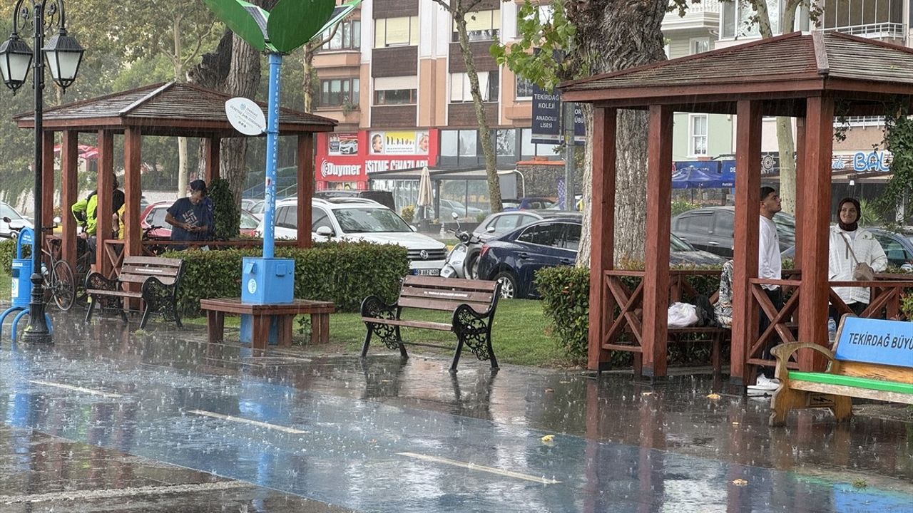 Tekirdağ'da Aniden Bastıran Sağanak