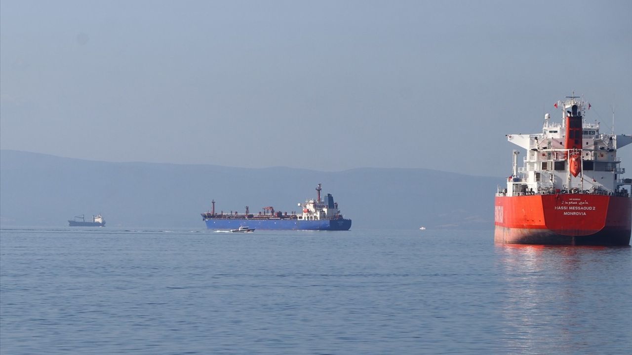 Tekirdağ'da Denize Düşen Kişiyi Arama Çalışmaları Devam Ediyor