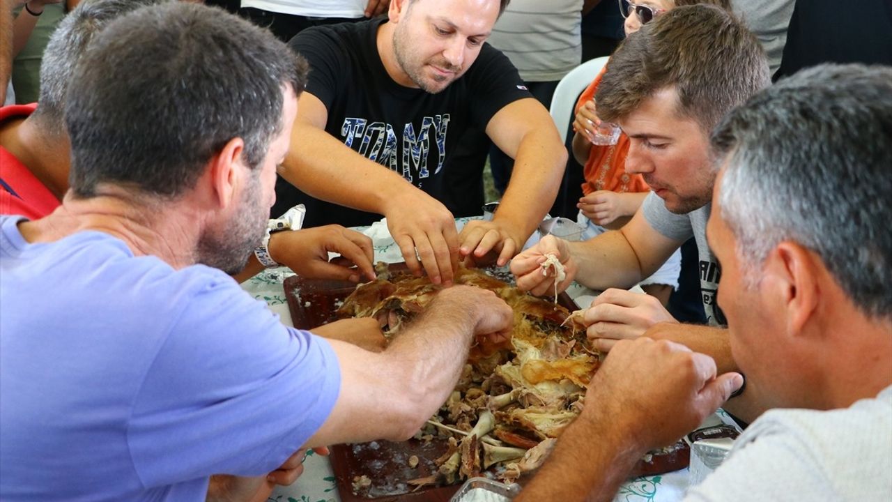 Tekirdağ'da Koç Güzellik ve Oğlak Yeme Yarışmaları Düzenlendi