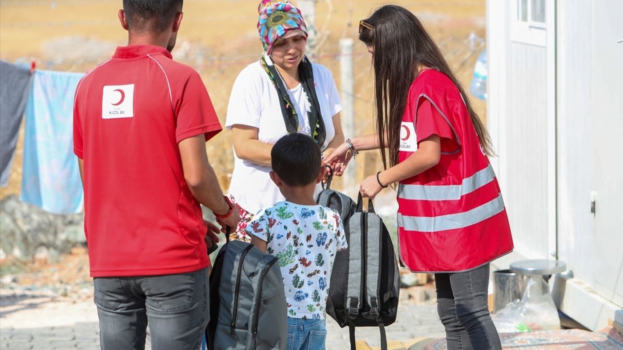 Türk Kızılay, 85 Bin Öğrenciyi Eğitim Desteğiyle Yükseltiyor