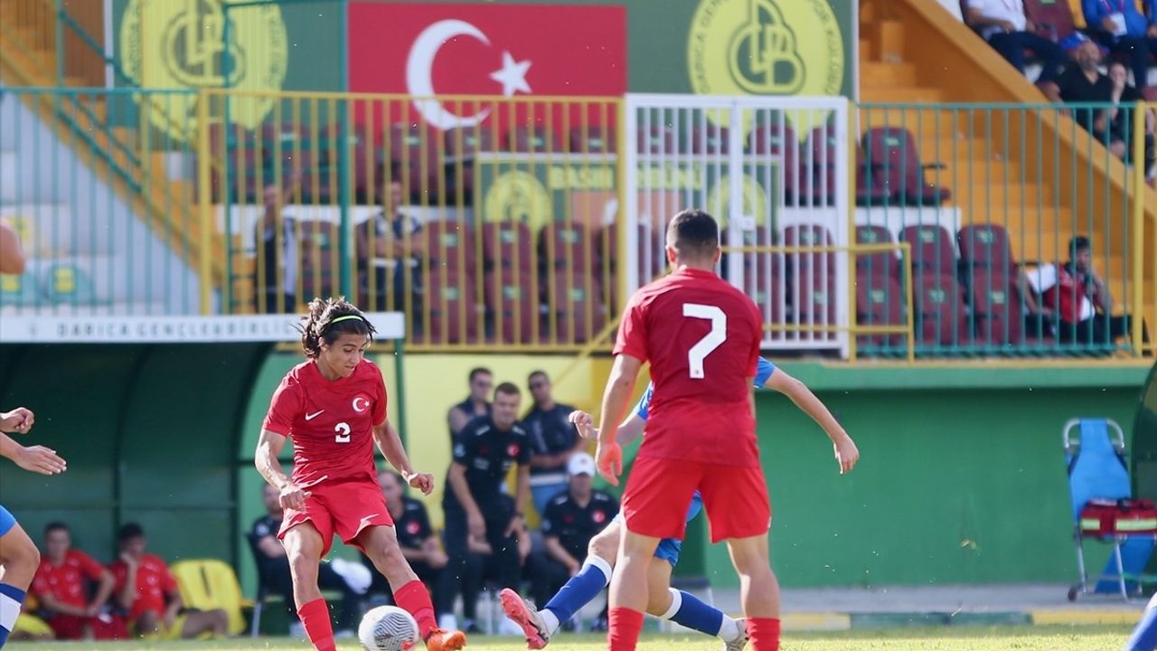 Türkiye U17 Futbol Takımı, Azerbaycan'ı Farklı Geçti