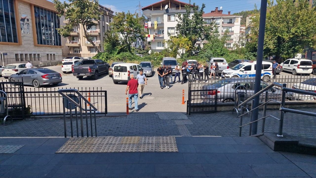 Uyuşturucu Operasyonu: Zonguldak'ta 5 Kişi Tutuklandı