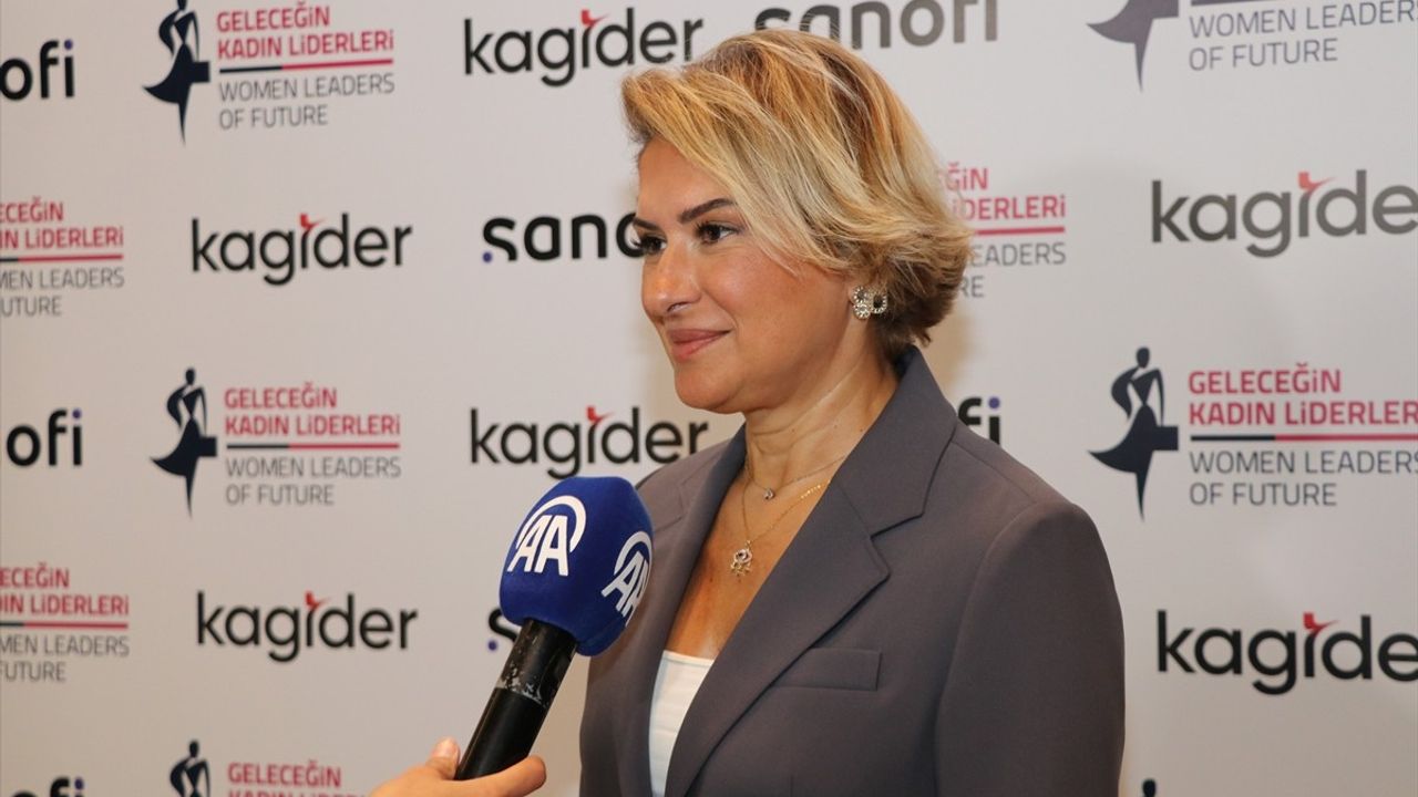 Yeni Dönemde Geleceğin Kadın Liderleri Eğitimi Başladı