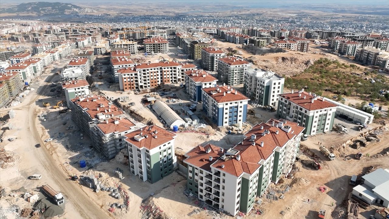 Adıyaman'da Deprem Konutları İnşaatı Devam Ediyor