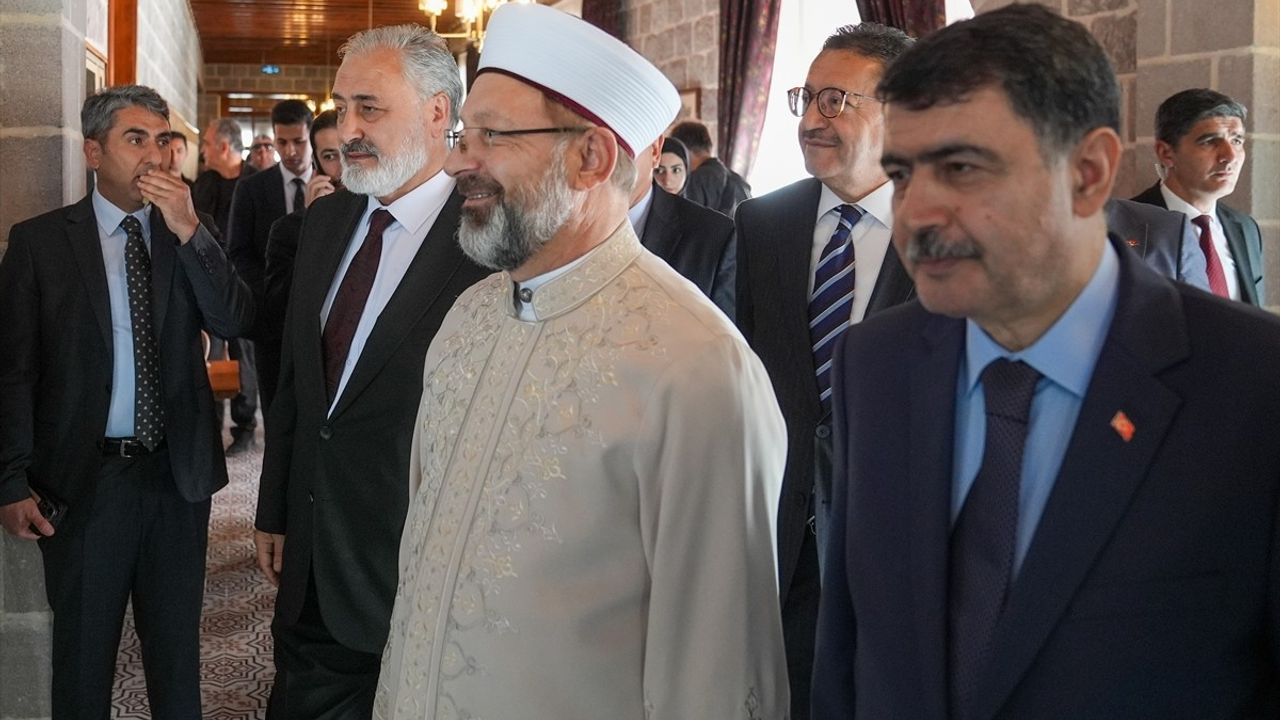 Ankara'da Fidan Diyanet Gençlik Merkezi Açıldı