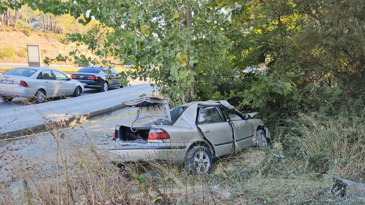 Antalya'da Trafik Kazası: 1 Ölü, 1 Yaralı