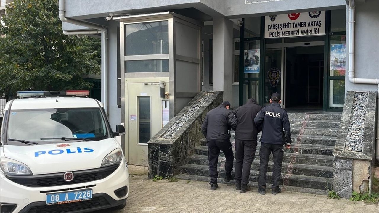 Artvin'de 47 Yıl 9 Ay Hapis Cezası Olan Hükümlü Yakalandı