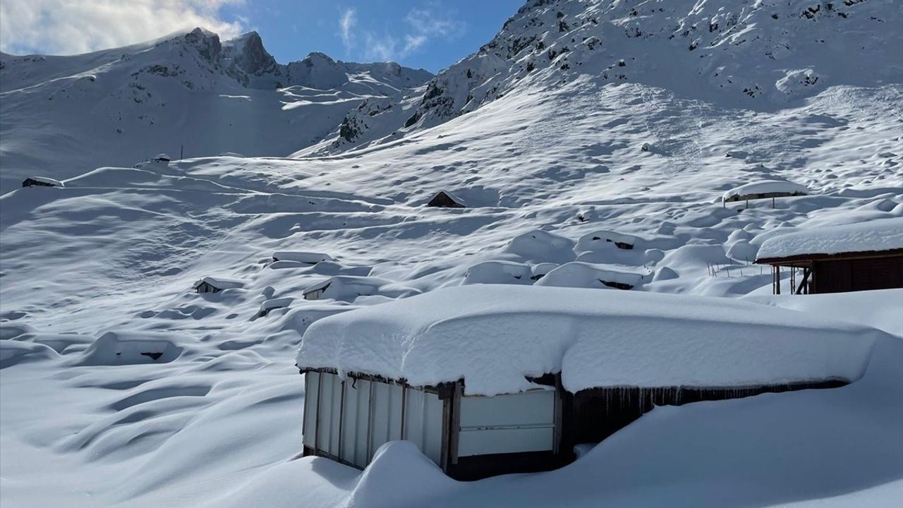 Artvin'de Kar Mağdurları Kurtarıldı