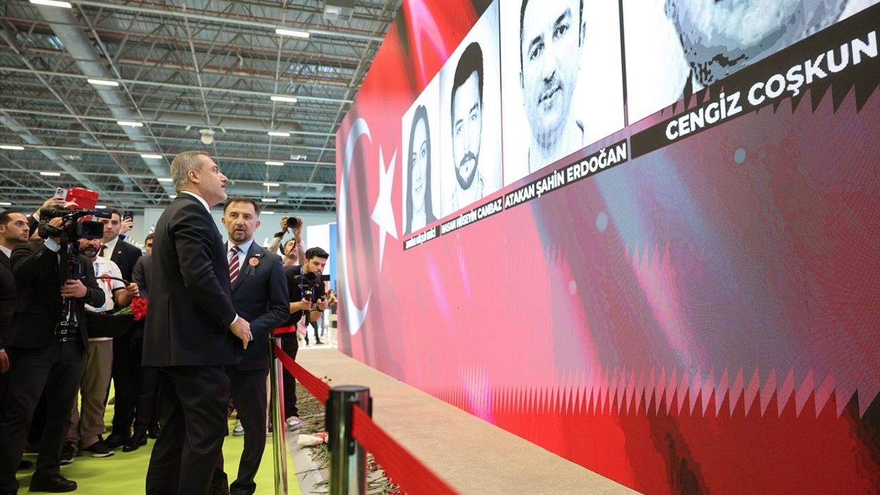 Bakan Fidan SAHA EXPO Fuarını Ziyaret Etti