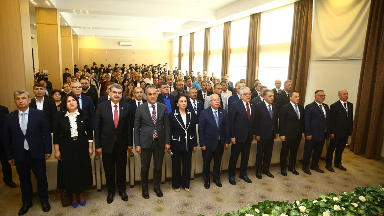 Bakü'de Türk Dünyasında Sürücülük Eğitimi Konferansı