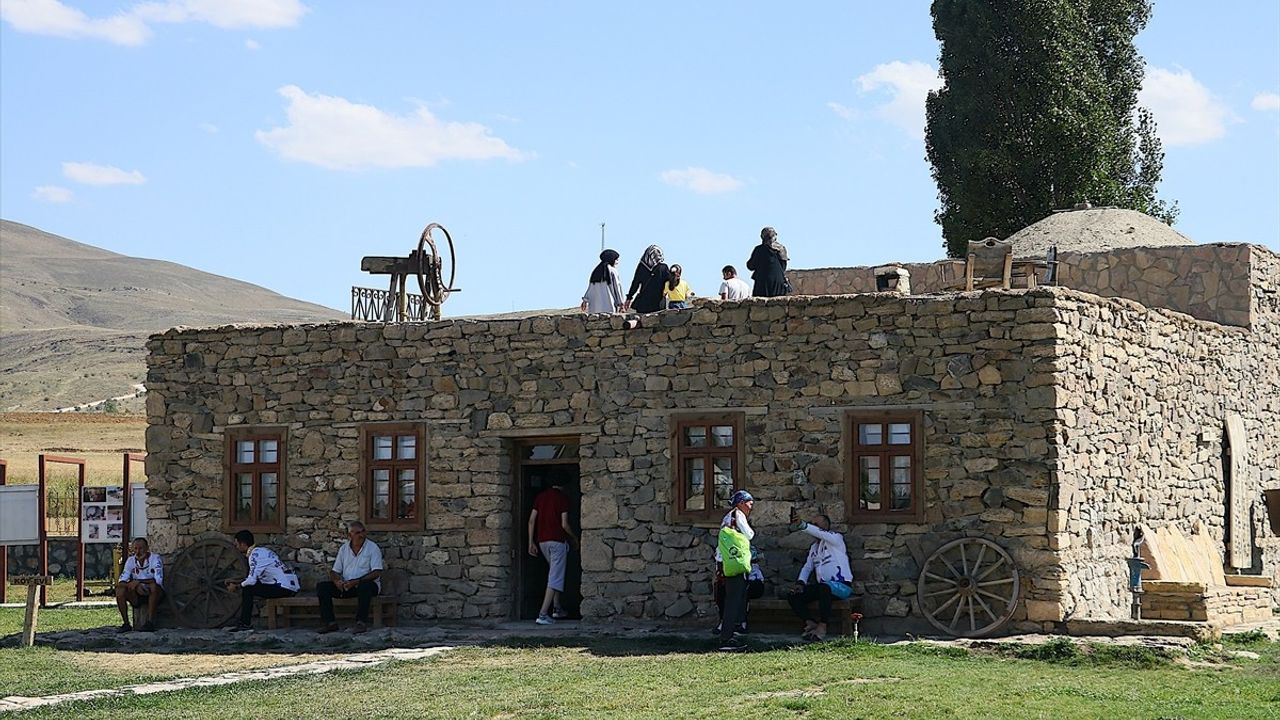 Bayburt'un Ödüllü Müzeleri Ziyaretçi Akınına Uğruyor