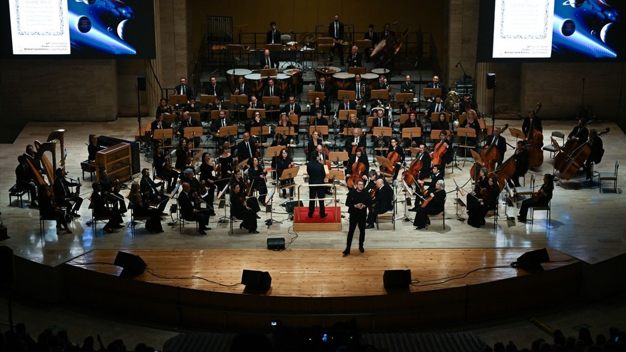 Bilkent Senfoni Orkestrası'ndan Uzay Temalı 'Gezegenler' Konseri