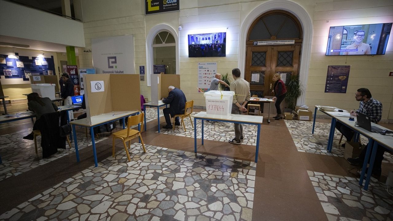 Bosna Hersek'te Yerel Seçimler Başladı