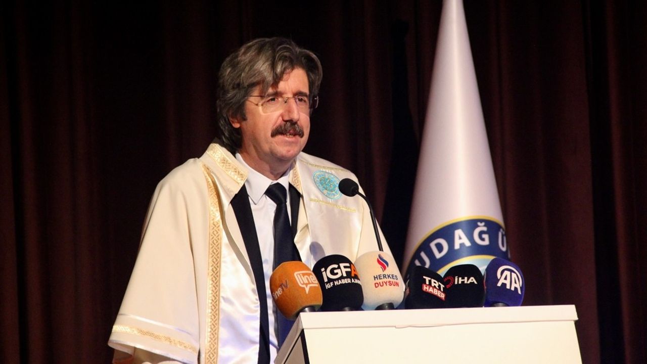 Bursa Uludağ Üniversitesi 2024-2025 Akademik Yılı Açılış Töreni Yapıldı