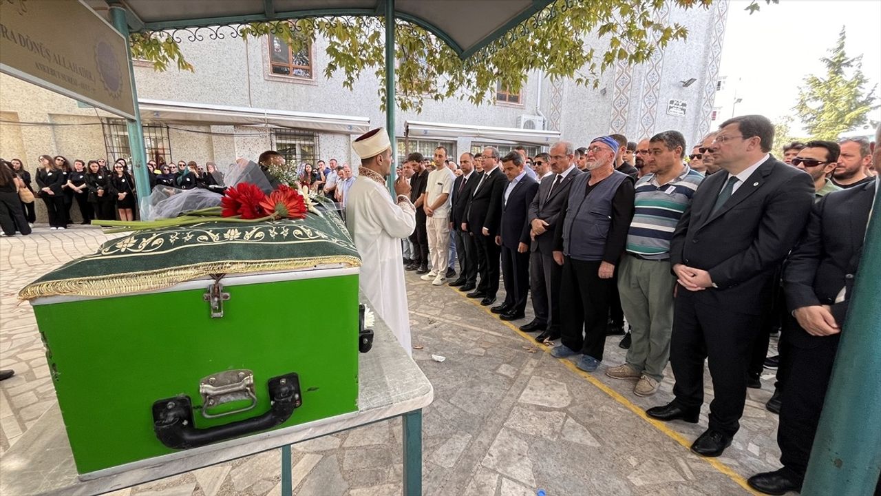 Çanakkale'de Kalp Krizi Geçiren Lise Öğrencisi Hayatını Kaybetti