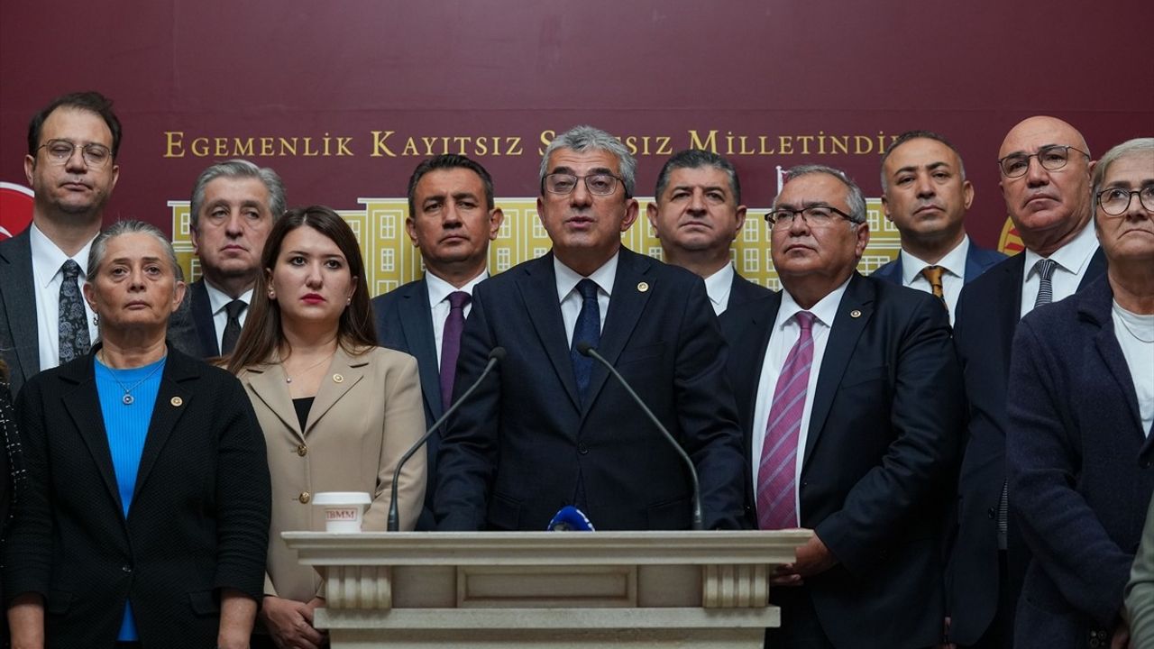 CHP'den Esenyurt Belediye Başkanı'na Destek