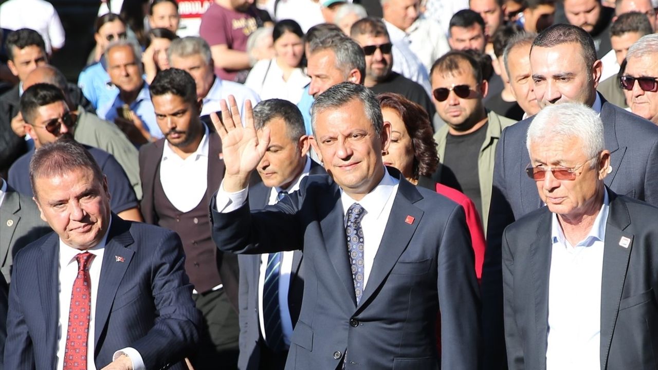 CHP Genel Başkanı Özgür Özel Gazipaşa'da Konuştu